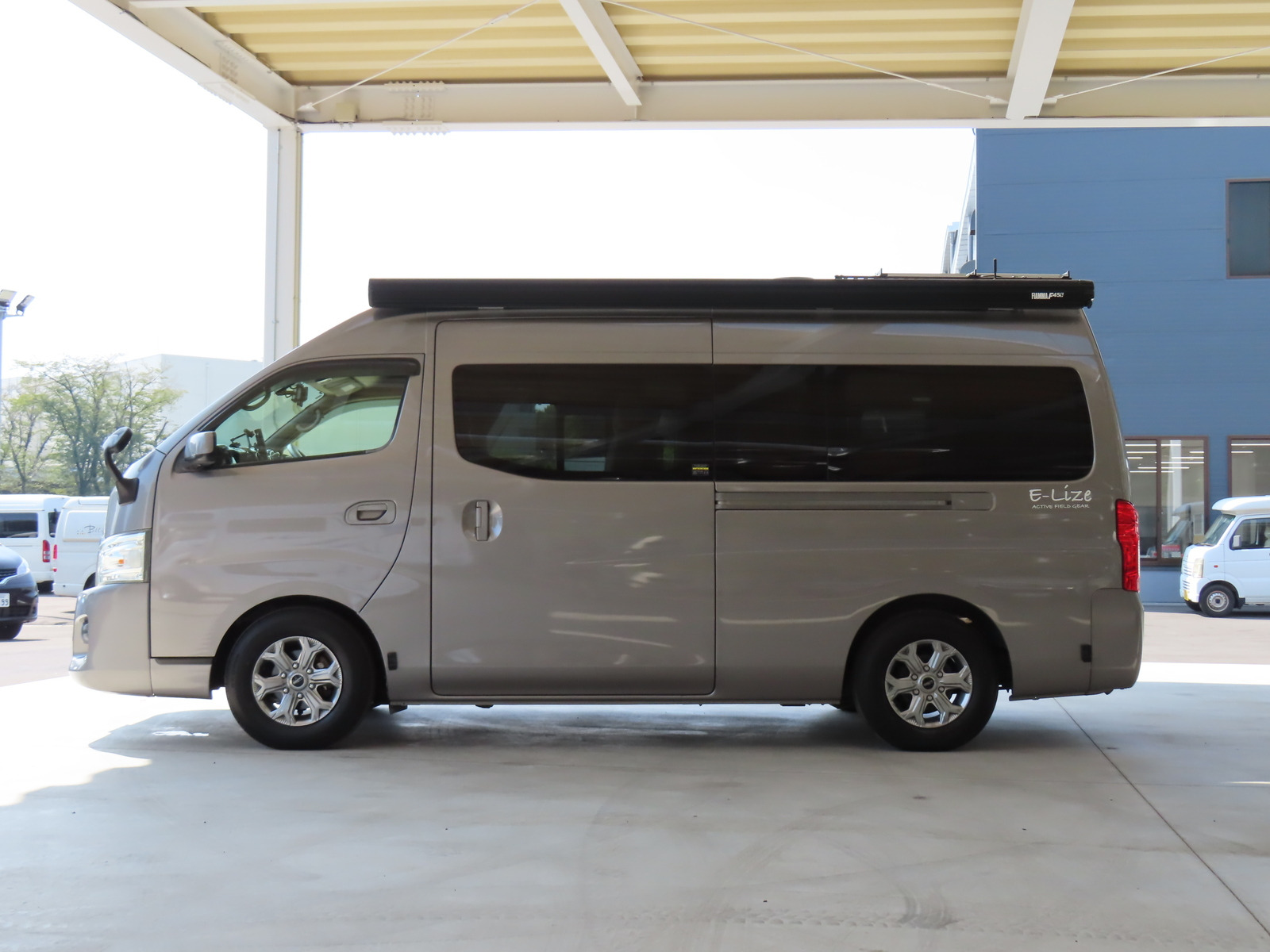 キャンピングカー バンコン NV350ｷｬﾗﾊﾞﾝ ﾛｰﾀｽRV ｲｰﾗｲｽﾞ