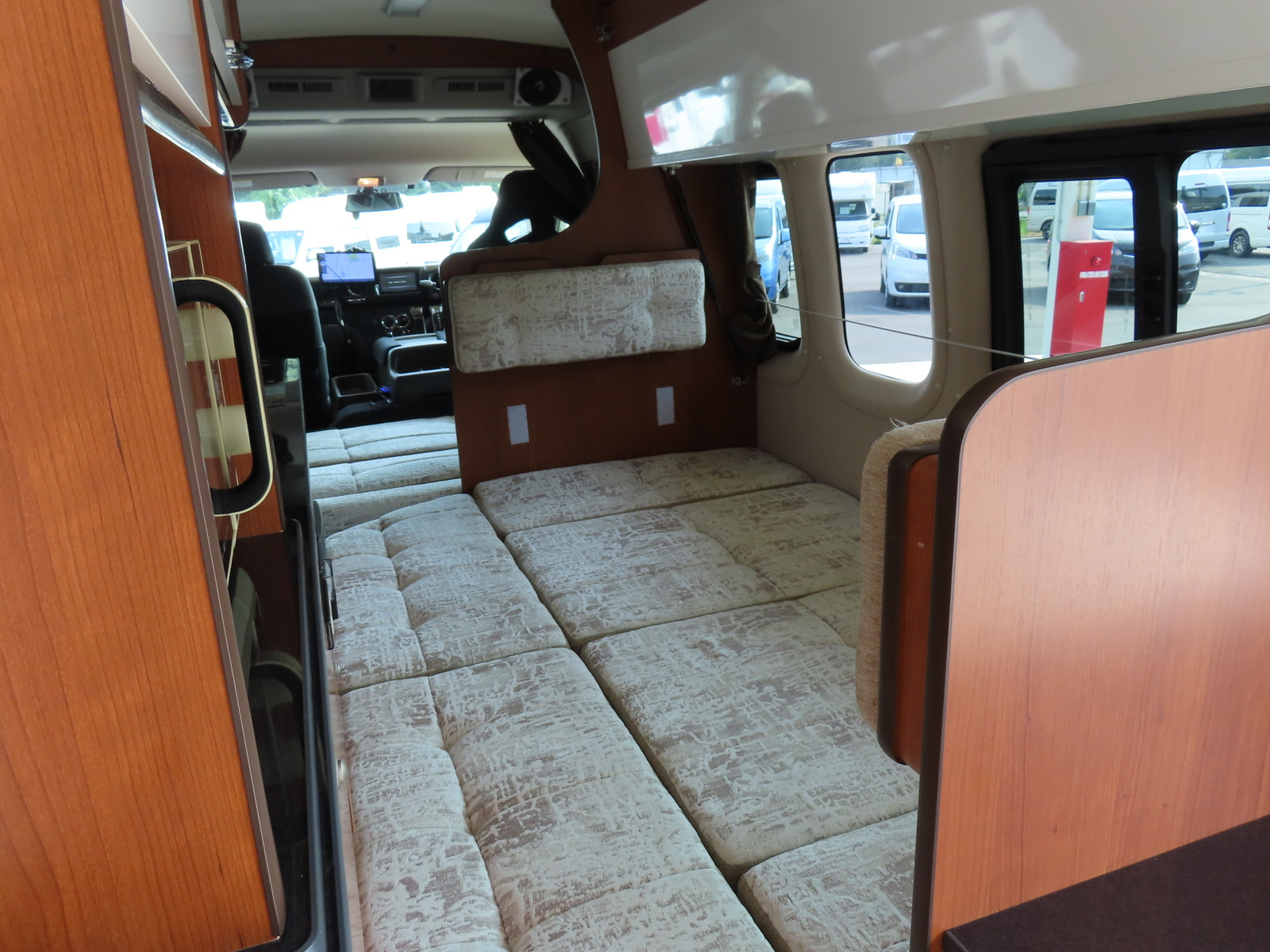 キャンピングカー バンコン NV350ｷｬﾗﾊﾞﾝ ﾛｰﾀｽRV ｲｰﾗｲｽﾞ