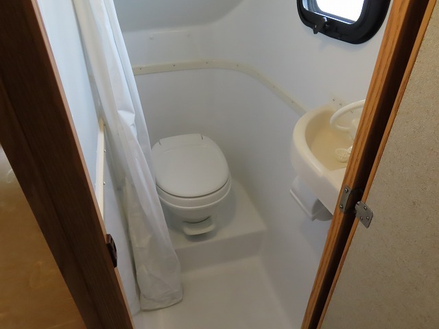 キャンピングカー トレーラー ｴｽｹｰﾌﾟ21 要牽引免許 2軸 ﾙｰﾌAC FFﾋｰﾀｰ