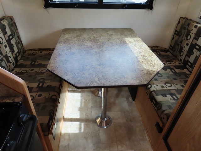 キャンピングカー トレーラー ｴｽｹｰﾌﾟ21 要牽引免許 2軸 ﾙｰﾌAC FFﾋｰﾀｰ