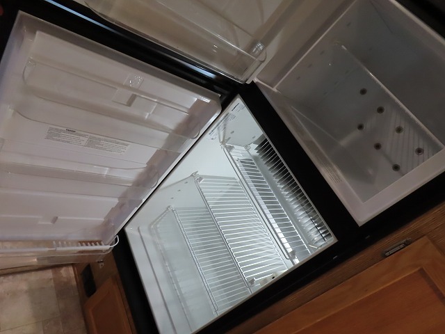 キャンピングカー トレーラー ｴｽｹｰﾌﾟ21 要牽引免許 2軸 ﾙｰﾌAC FFﾋｰﾀｰ