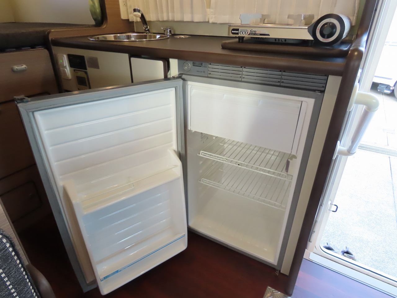 キャンピングカー キャブコン ﾊｲｴｰｽ ｱﾈｯｸｽ ﾘﾊﾞﾃｨNS 家庭用ｴｱｺﾝ4WD