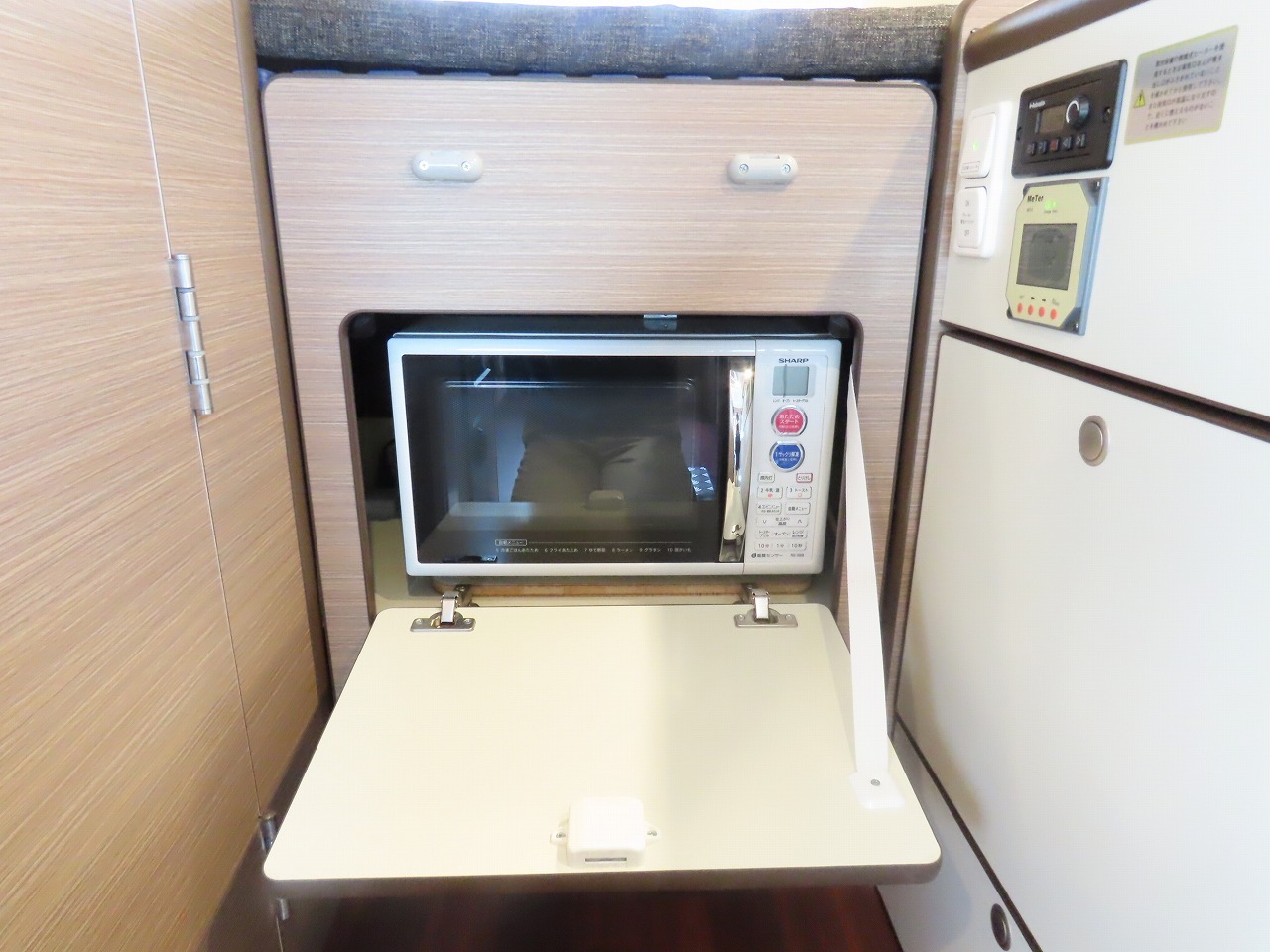 キャンピングカー キャブコン ﾊｲｴｰｽ ｱﾈｯｸｽ ﾘﾊﾞﾃｨNS 家庭用ｴｱｺﾝ4WD