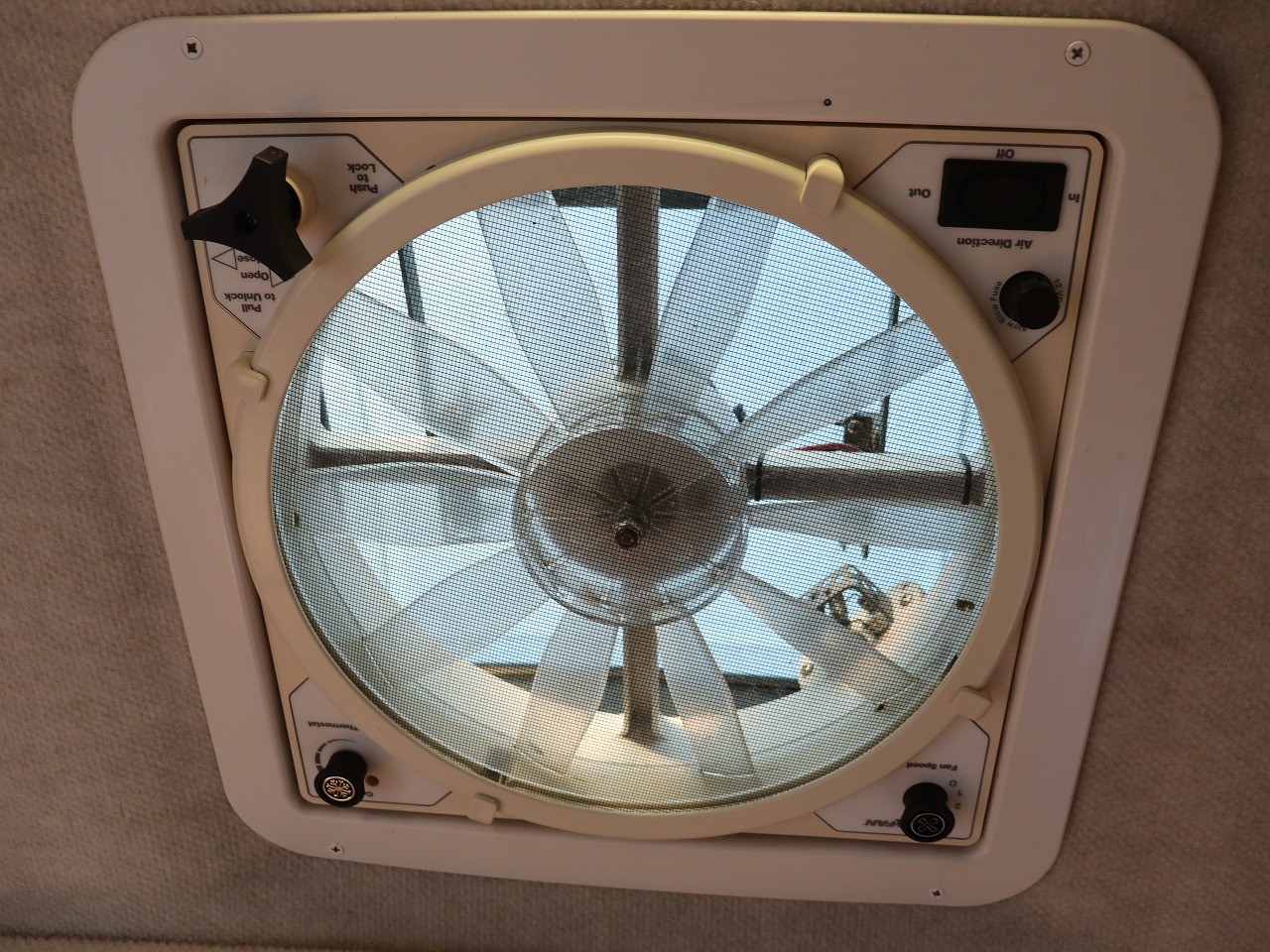 キャンピングカー キャブコン ｶﾑﾛｰﾄﾞ ﾊﾞﾝﾃｯｸ ｼﾞﾙ520 ﾙｰﾌｴｱｺﾝ