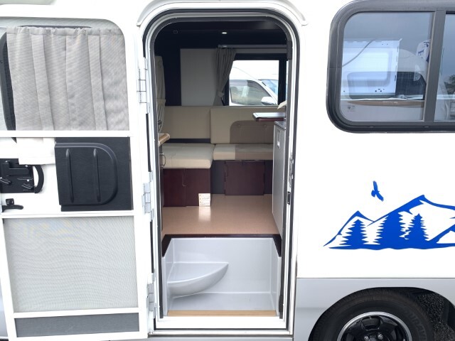 キャンピングカー キャブコン AZ-MAX ｴﾑﾎﾙｰｳﾞｧ ﾎﾟｯﾌﾟUP FFﾋｰﾀｰ