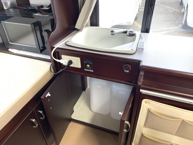 キャンピングカー キャブコン AZ-MAX ｴﾑﾎﾙｰｳﾞｧ ﾎﾟｯﾌﾟUP FFﾋｰﾀｰ