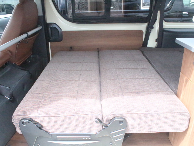 キャンピングカー バンコン ﾄｲﾌｧｸﾄﾘｰ ｸﾞﾘｰﾝﾊﾞﾃﾞｨ ﾃﾞｨｰｾﾞﾙ4WD