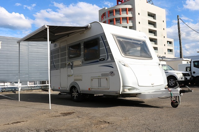 キャンピングカー トレーラー ﾄﾘｶﾞﾉ ｴﾒﾛｰﾄﾞ376　けん引免許不要ﾓﾃﾞﾙ