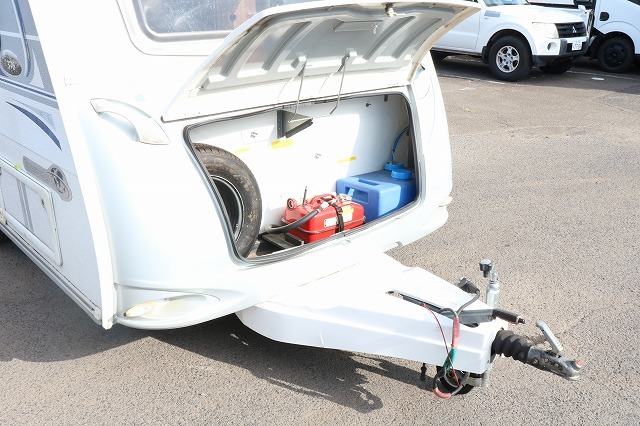 キャンピングカー トレーラー ﾄﾘｶﾞﾉ ｴﾒﾛｰﾄﾞ376　けん引免許不要ﾓﾃﾞﾙ