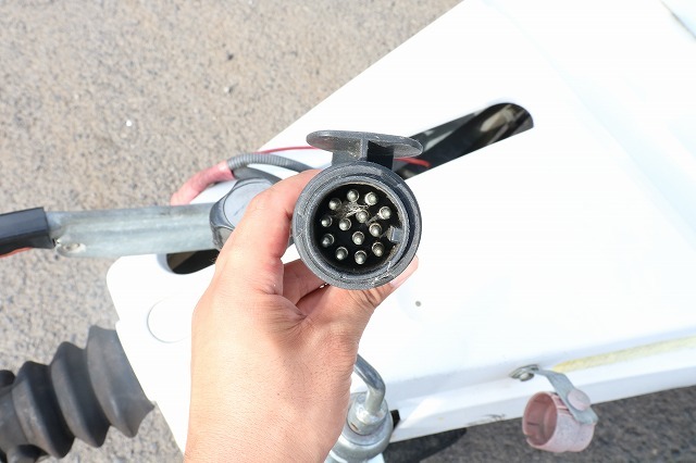 キャンピングカー トレーラー ﾄﾘｶﾞﾉ ｴﾒﾛｰﾄﾞ376　けん引免許不要ﾓﾃﾞﾙ
