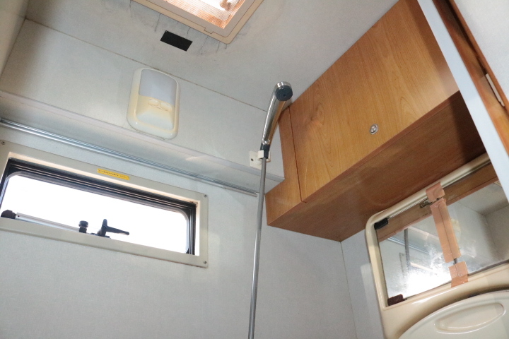 キャンピングカー キャブコン ｶﾑﾛｰﾄﾞ ﾊﾞﾝﾃｯｸ ｼﾞﾙ 4WD　ﾘﾁｳﾑ　家庭用