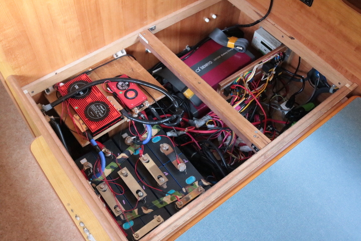 キャンピングカー キャブコン ｶﾑﾛｰﾄﾞ ﾊﾞﾝﾃｯｸ ｼﾞﾙ 4WD　ﾘﾁｳﾑ　家庭用