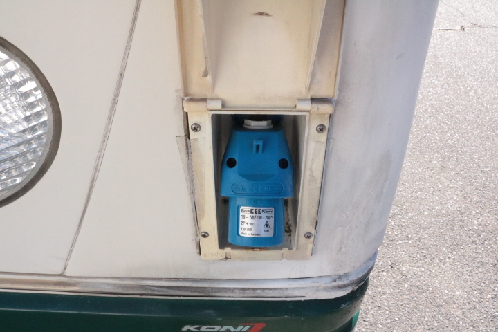 キャンピングカー キャブコン ｶﾑﾛｰﾄﾞ ﾊﾞﾝﾃｯｸ ｼﾞﾙ 4WD　ﾘﾁｳﾑ　家庭用