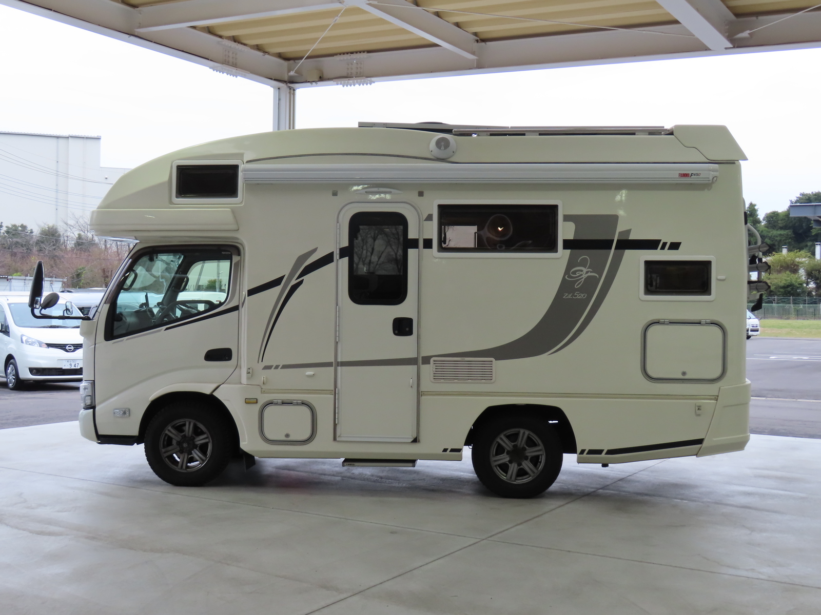 キャンピングカー キャブコン ｶﾑﾛｰﾄﾞ ﾊﾞﾝﾃｯｸ ｼﾞﾙ520 4WD