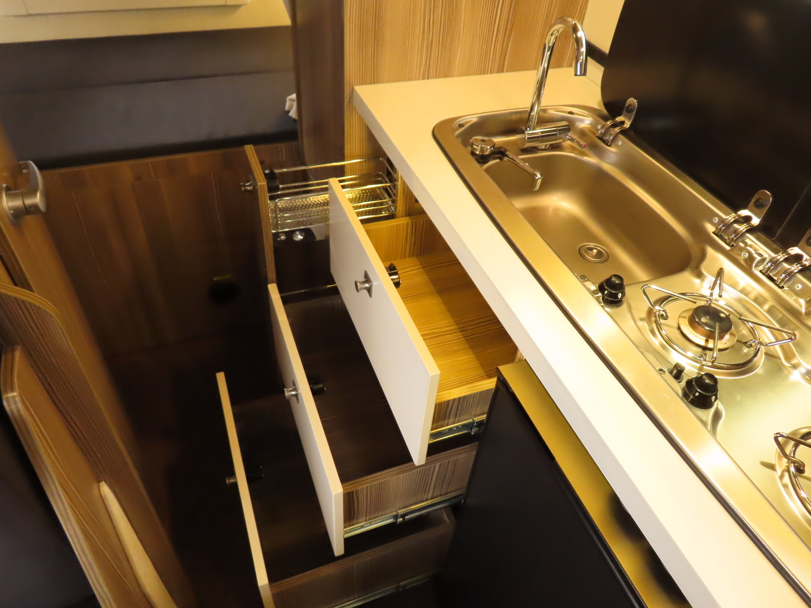 キャンピングカー キャブコン ｶﾑﾛｰﾄﾞ ﾊﾞﾝﾃｯｸ ｼﾞﾙ520 4WD