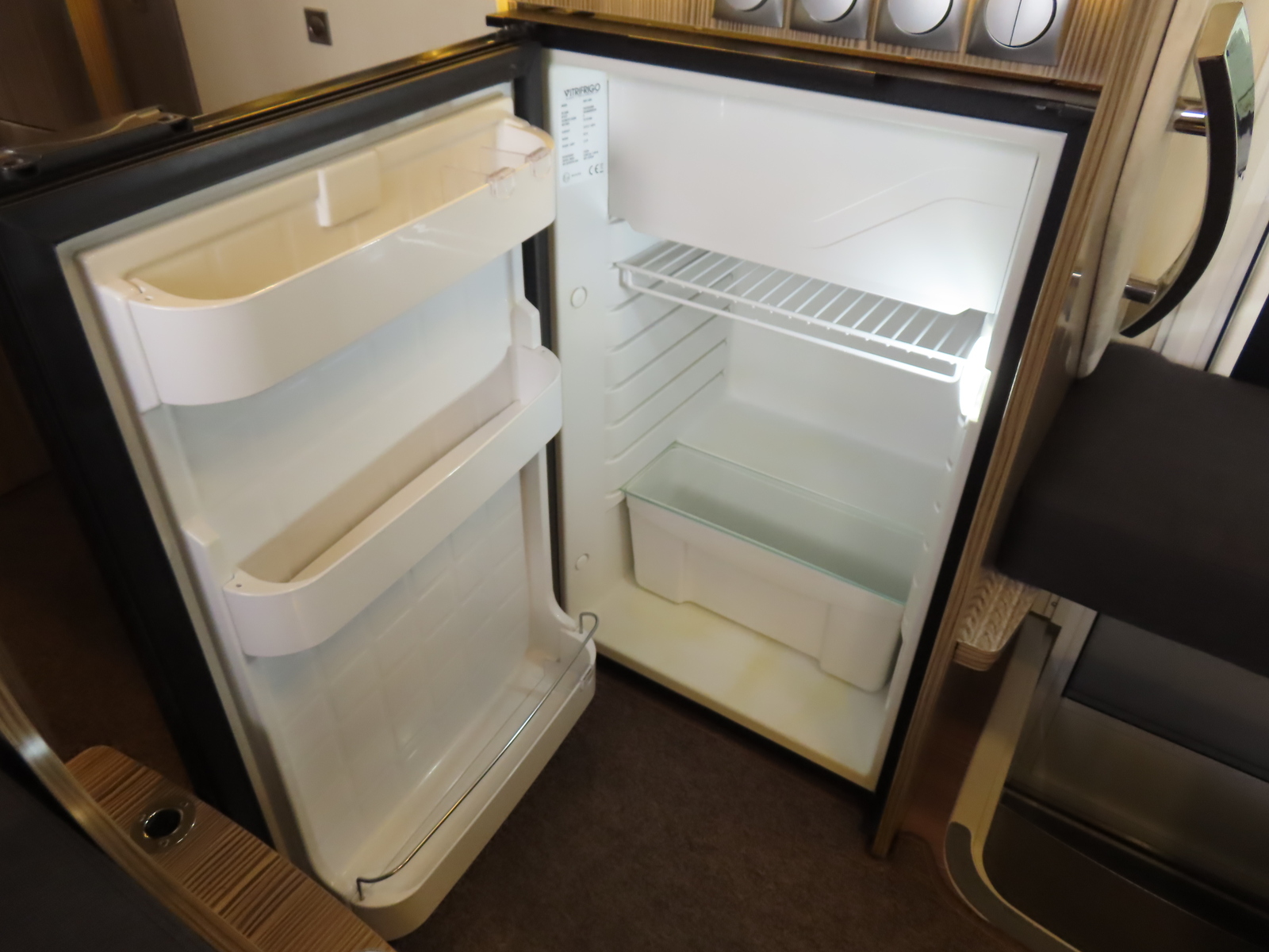 キャンピングカー キャブコン ｶﾑﾛｰﾄﾞ ﾊﾞﾝﾃｯｸ ｼﾞﾙ520 4WD