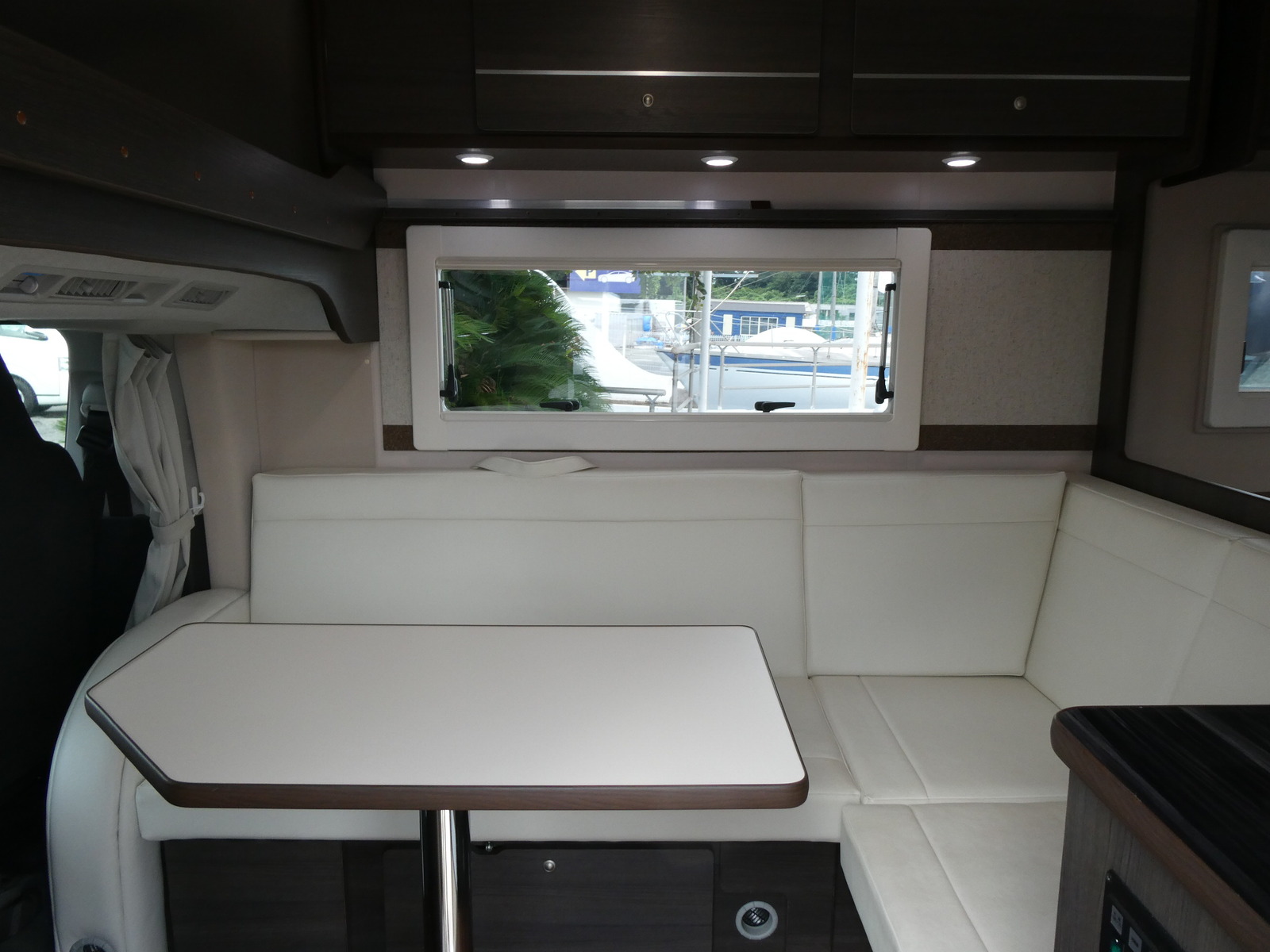 キャンピングカー キャブコン ﾊｲｴｰｽ ｾｷｿｰ ﾄﾑ200L