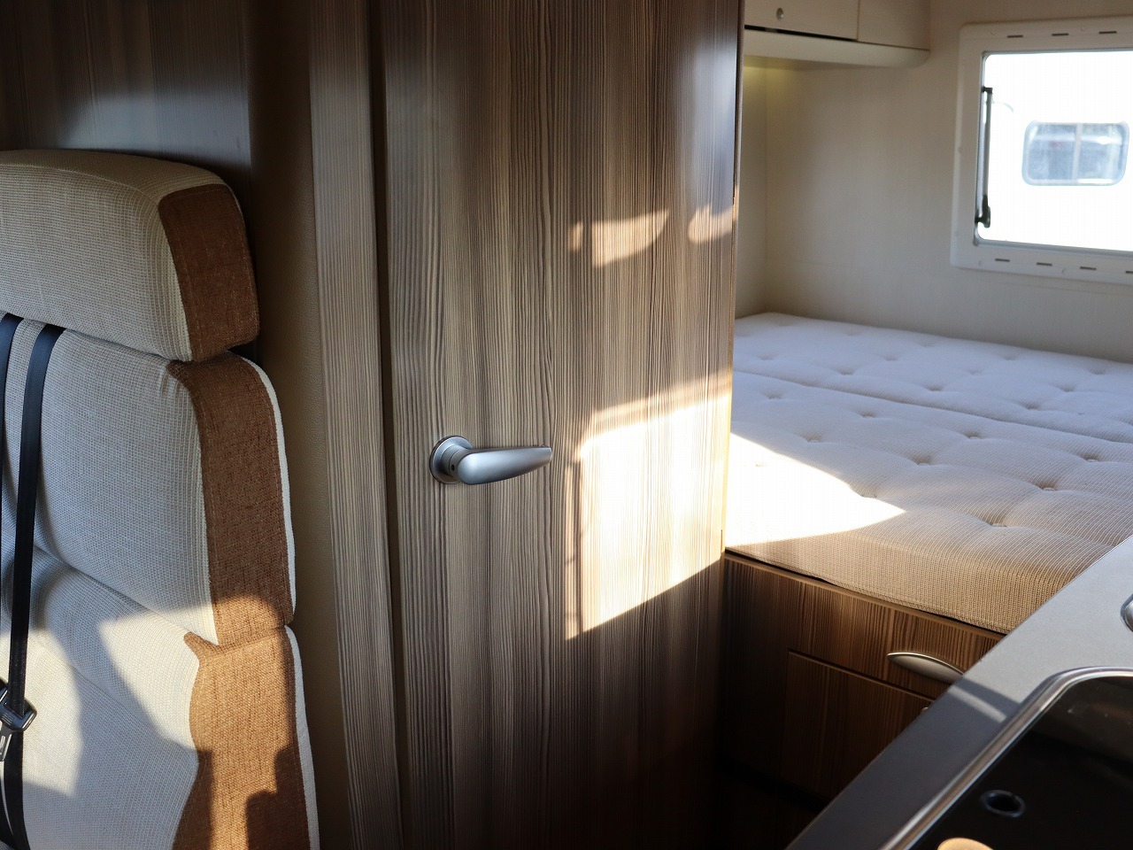 キャンピングカー キャブコン ｶﾑﾛｰﾄﾞ ﾊﾞﾝﾃｯｸ ｼﾞﾙﾉｰﾌﾞﾙ　家庭用ｴｱｺﾝ