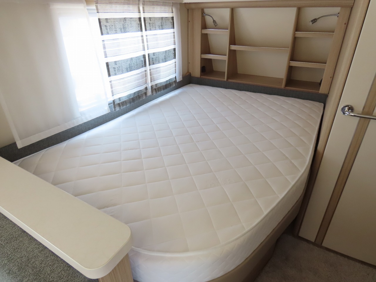 キャンピングカー トレーラー ﾌｪﾝﾄ ﾋﾞｱﾝｺ390 家庭用ｴｱｺﾝ FFﾋｰﾀｰ