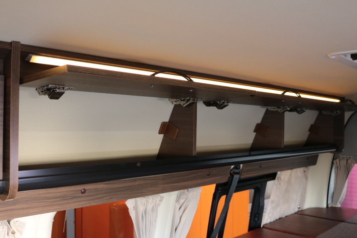 キャンピングカー バンコン ﾊｲｴｰｽ ﾚｸﾋﾞｨ ﾄｯﾌﾟｾｲﾙｽｰﾍﾟﾘｱ　FF　ﾚ