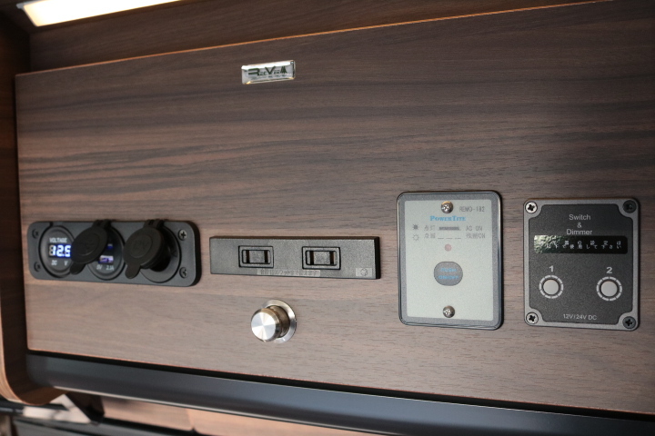 キャンピングカー バンコン ﾊｲｴｰｽ ﾚｸﾋﾞｨ ﾄｯﾌﾟｾｲﾙｽｰﾍﾟﾘｱ　FF　ﾚ