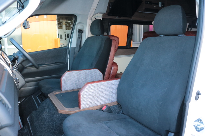 キャンピングカー バンコン ﾊｲｴｰｽ ﾚｸﾋﾞｨ ﾄｯﾌﾟｾｲﾙｽｰﾍﾟﾘｱ　FF　ﾚ