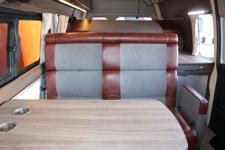 キャンピングカー バンコン ﾊｲｴｰｽ ﾚｸﾋﾞｨ ﾄｯﾌﾟｾｲﾙｽｰﾍﾟﾘｱ　FF　ﾚ