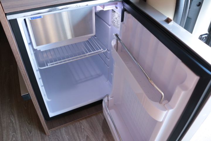 キャンピングカー バンコン ﾊｲｴｰｽ ﾚｸﾋﾞｨ ﾄｯﾌﾟｾｲﾙｽｰﾍﾟﾘｱ　FF　ﾚ