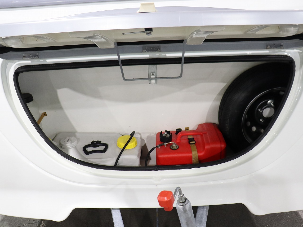 キャンピングカー トレーラー ｴｰｽｷｬﾗﾊﾞﾝ ｴｰｽ330ﾙｰﾑ　FFﾋｰﾀｰ