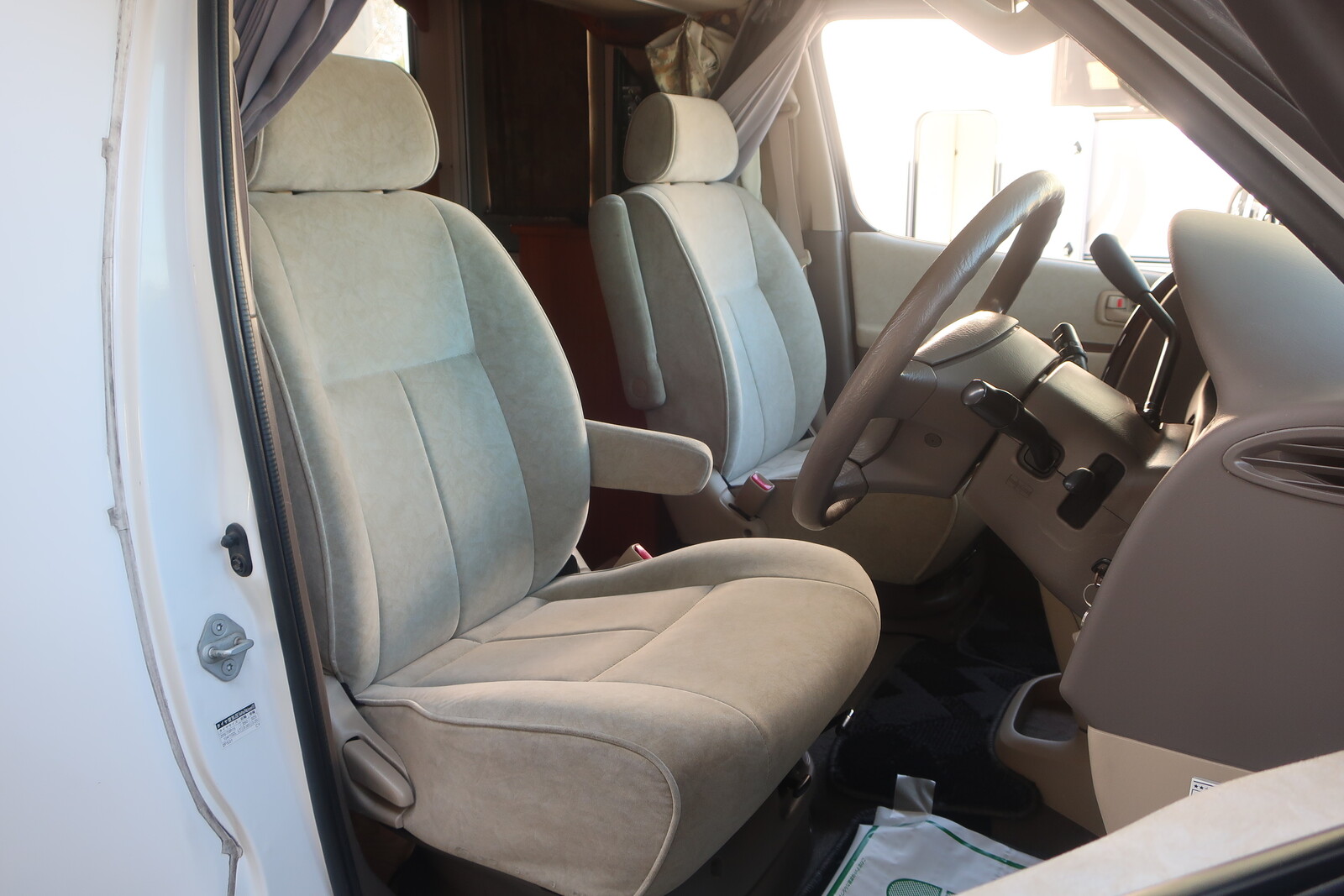 キャンピングカー キャブコン ｸﾞﾗﾝﾄﾞﾊｲｴｰｽ ﾅｯﾂRV ｸﾞﾗﾝﾂDD 4WD