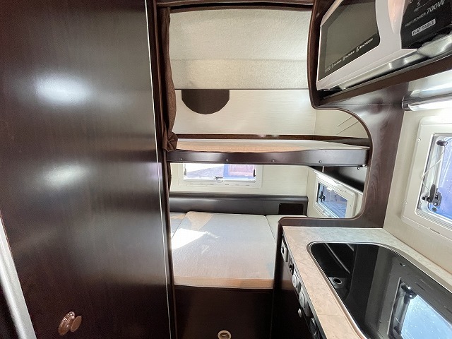 キャンピングカー キャブコン ｶﾑﾛｰﾄﾞ ﾊﾞﾝﾃｯｸ ｼﾞﾙ520