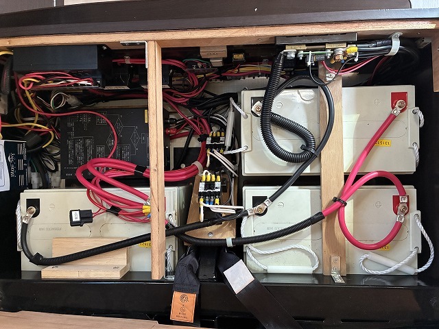 キャンピングカー キャブコン ｶﾑﾛｰﾄﾞ ﾊﾞﾝﾃｯｸ ｼﾞﾙ520