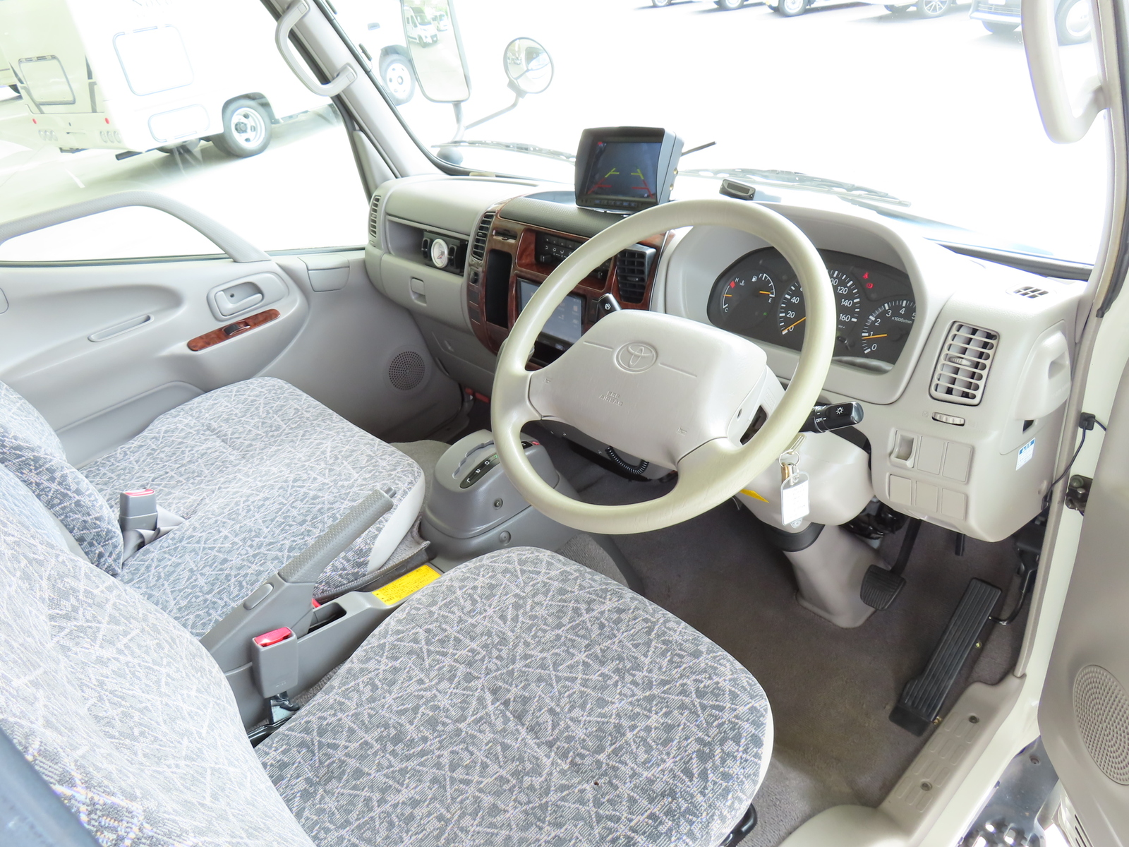 キャンピングカー キャブコン ｶﾑﾛｰﾄﾞ ｸﾞﾛｰﾊﾞﾙｷﾝｸﾞ5.3WD FFﾋｰﾀｰ