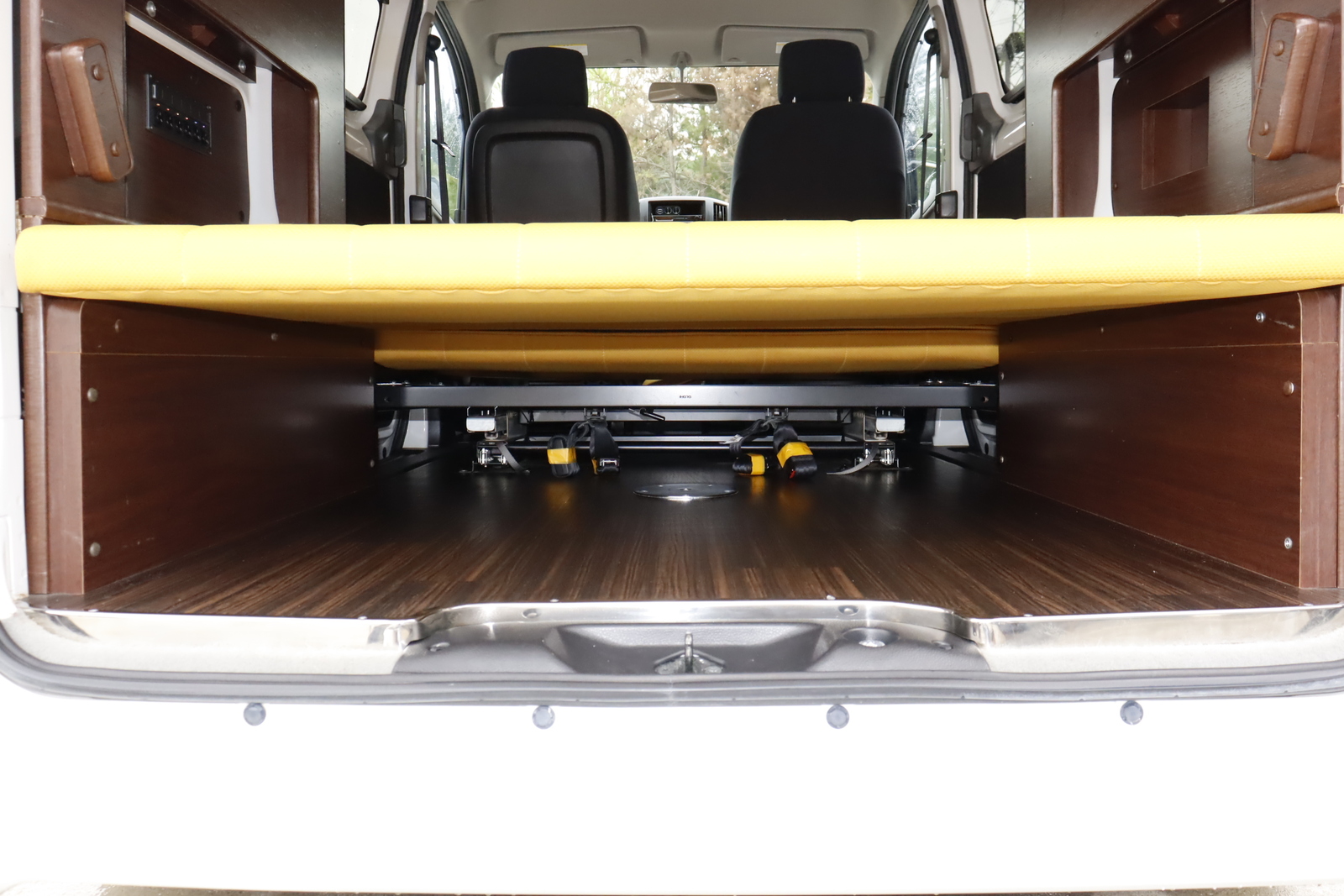キャンピングカー バンコン NV200ﾊﾞﾈｯﾄ ﾋﾟｰｽﾞｸﾗﾌﾄ ﾂｰﾙﾄﾞｽﾀｰ