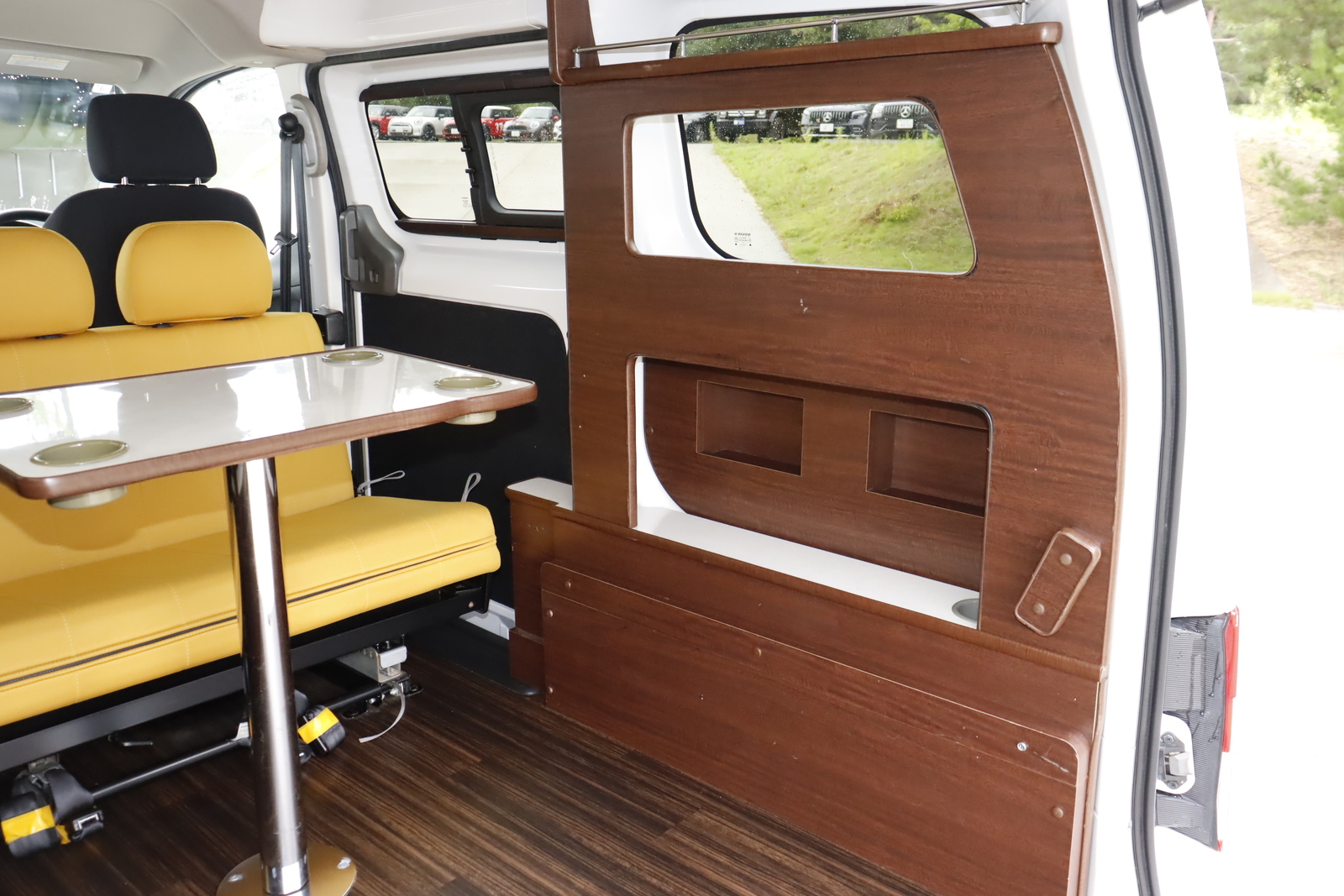 キャンピングカー バンコン NV200ﾊﾞﾈｯﾄ ﾋﾟｰｽﾞｸﾗﾌﾄ ﾂｰﾙﾄﾞｽﾀｰ