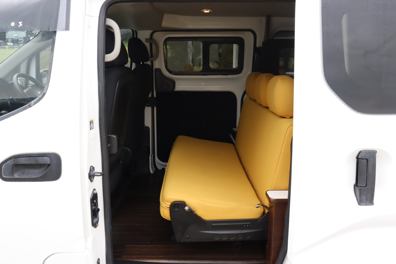 キャンピングカー バンコン NV200ﾊﾞﾈｯﾄ ﾋﾟｰｽﾞｸﾗﾌﾄ ﾂｰﾙﾄﾞｽﾀｰ