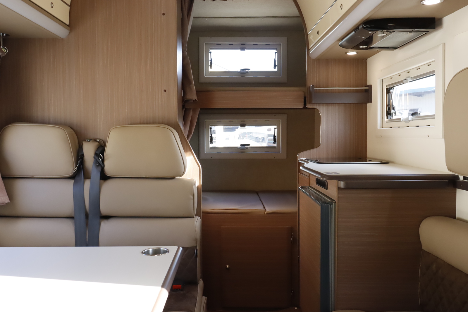 キャンピングカー キャブコン ﾊｲｴｰｽ ﾌｧﾝﾙｰﾁｪ ｾﾚﾝｹﾞﾃｨ