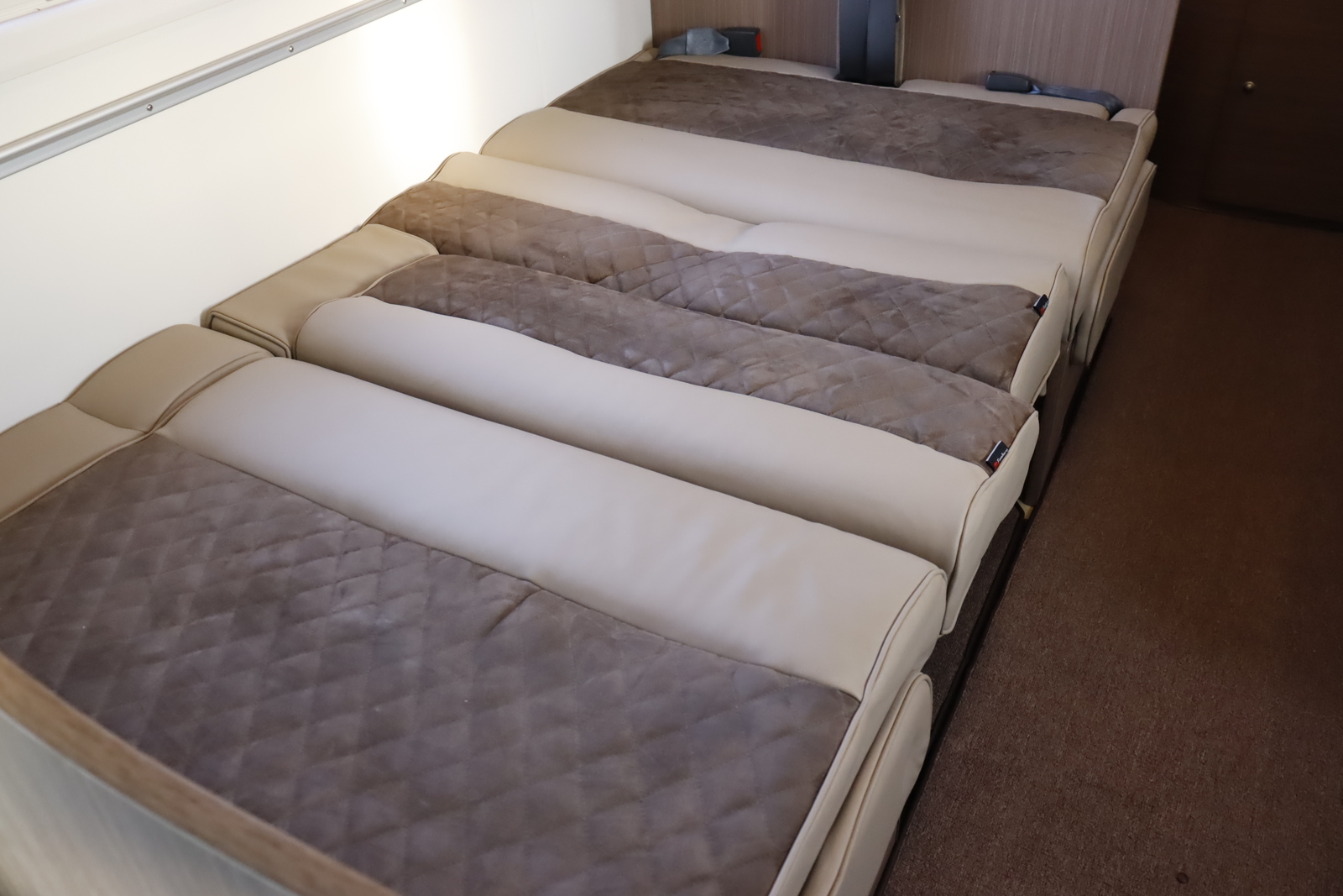 キャンピングカー キャブコン ﾊｲｴｰｽ ﾌｧﾝﾙｰﾁｪ ｾﾚﾝｹﾞﾃｨ