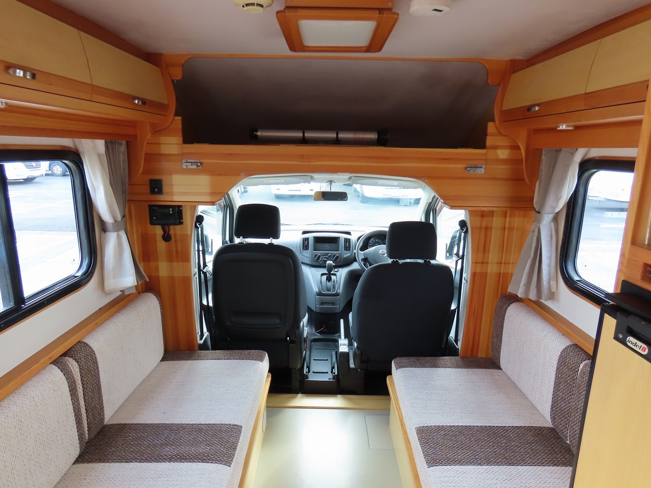 キャンピングカー キャブコン NV200ﾊﾞﾈｯﾄ　AtoZ製 ｱﾙﾌｧ