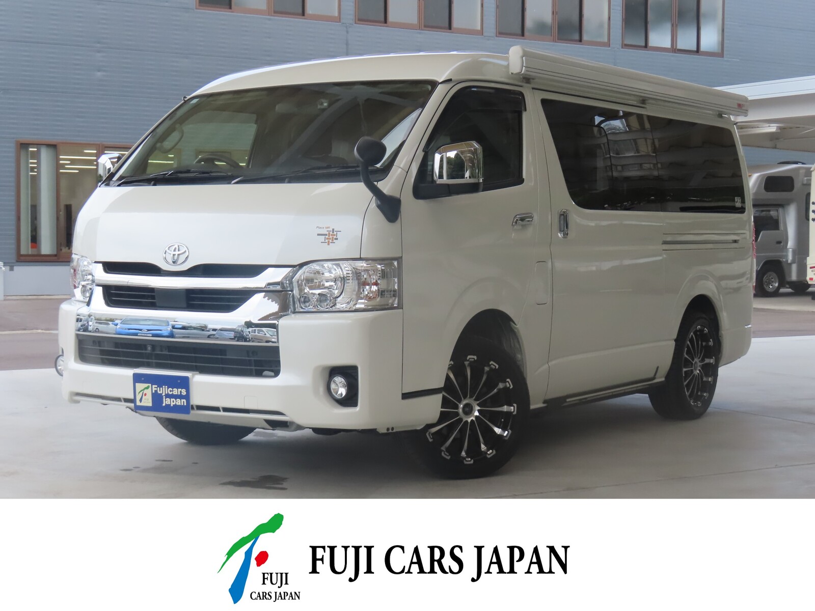 キャンピングカー バンコン ハイエース レクビィ プラスMR 4WD