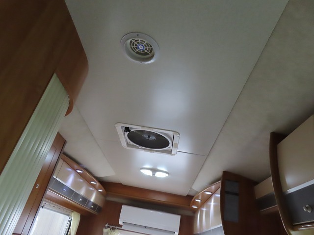 キャンピングカー キャブコン ｶﾑﾛｰﾄﾞ ﾊﾞﾝﾃｯｸ ｼﾞﾙ480ｽｷｯﾌﾟ家庭用AC