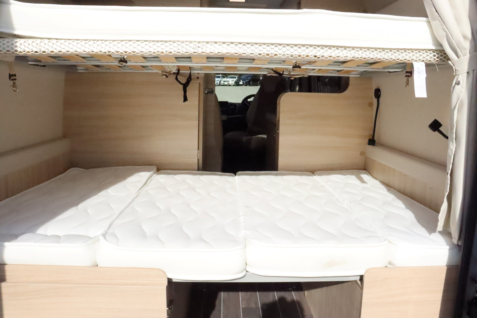 キャンピングカー バンコン ﾃﾞｭｶﾄ　ﾛｰﾗｰﾁｰﾑ　ﾘﾋﾞﾝｸﾞｽﾄﾝKJ　即納車