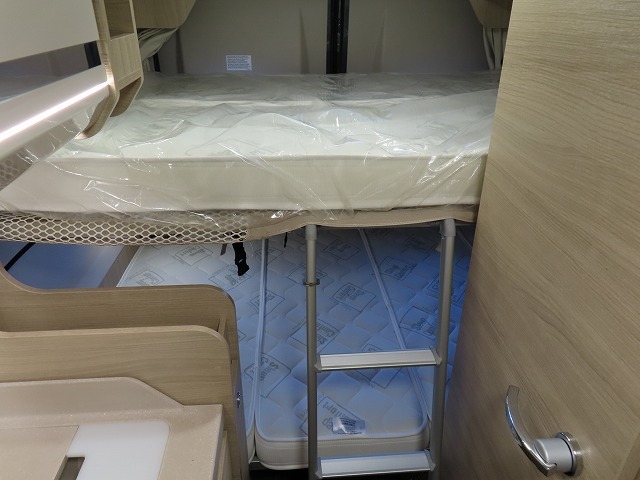 キャンピングカー バンコン ﾃﾞｭｶﾄ　ﾛｰﾗｰﾁｰﾑﾘﾋﾞﾝｸﾞｽﾄｰﾝKJ　新車即納