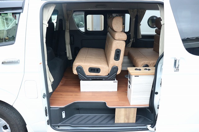 キャンピングカー バンコン ﾊｲｴｰｽ ﾃｨﾋﾟｰ ﾄﾗﾎﾞｲHJ200WS 4WD