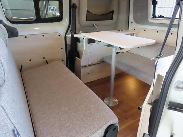 キャンピングカー バンコン NV200ﾊﾞﾈｯﾄ ｱﾈｯｸｽ ｶﾇﾚ