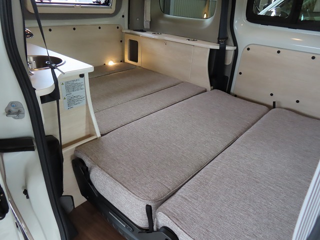 キャンピングカー バンコン NV200ﾊﾞﾈｯﾄ ｱﾈｯｸｽ ｶﾇﾚ