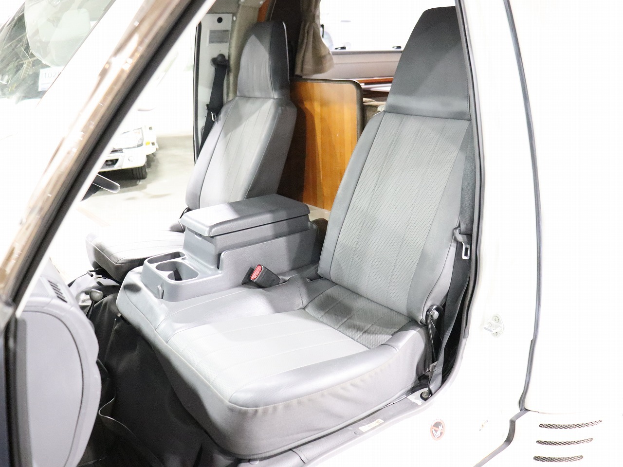 キャンピングカー キャブコン ﾊﾞﾈｯﾄ 東和ﾓｰﾀｰｽ ｶｰﾋﾞｨ　4WD　FFﾋｰﾀｰ