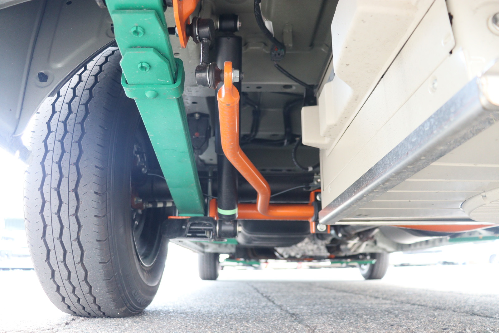 キャンピングカー バンコン ﾊｲｴｰｽ ﾊﾞｰﾃﾞﾝ ｶｰｻﾌﾞﾗｯｸED 4WD