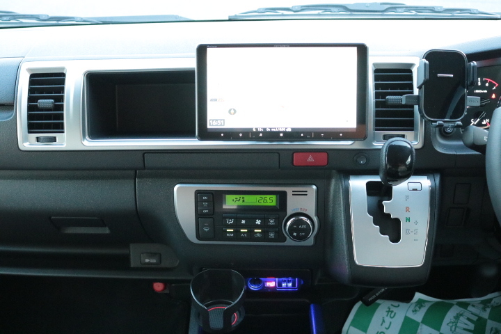 キャンピングカー バンコン ﾊｲｴｰｽ ﾚｸﾋﾞｨ ｳﾞｫｰﾉ 4WD　FF　電子ﾚﾝｼﾞ