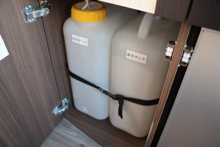 キャンピングカー バンコン ﾊｲｴｰｽ ﾚｸﾋﾞｨ ｳﾞｫｰﾉ 4WD　FF　電子ﾚﾝｼﾞ